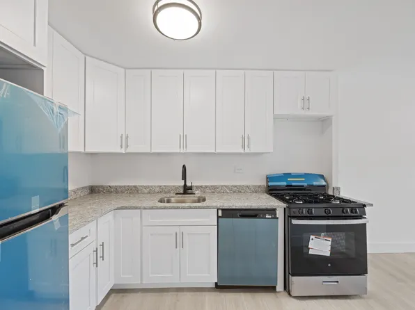 2550 Olinville Avenue image 8 of 28