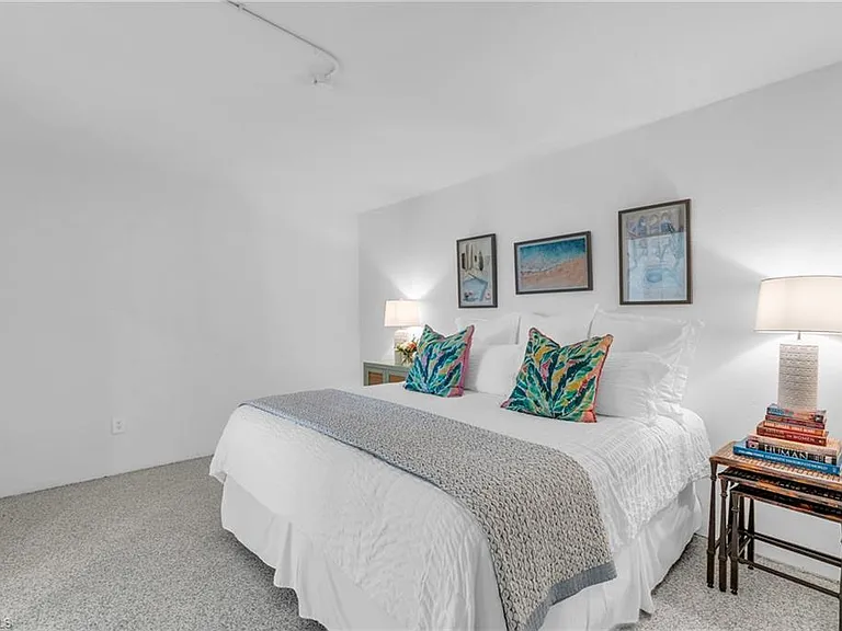 27725 Forester Dr — Photo 38