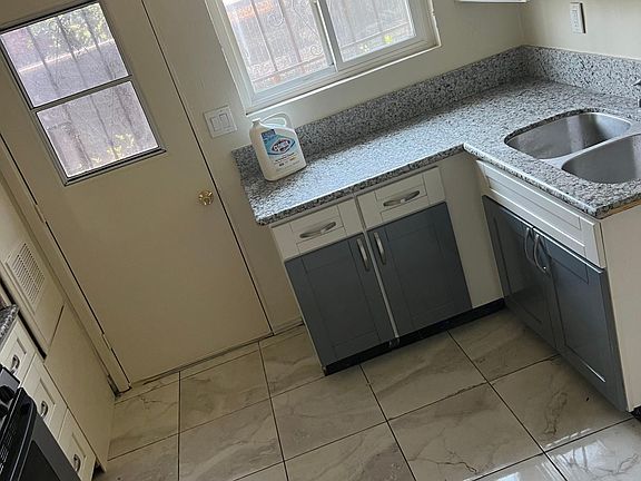 5th image of 2428 E 114th St