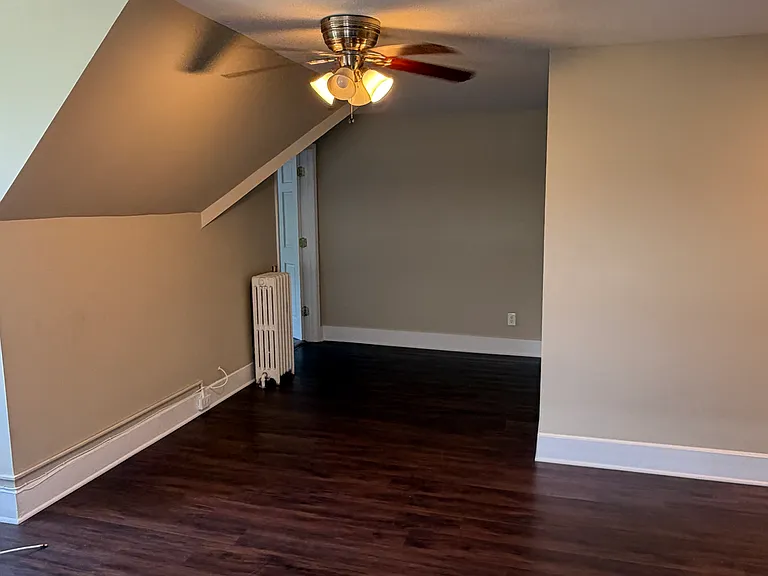 400 Linwood Ave #5 — Photo 1