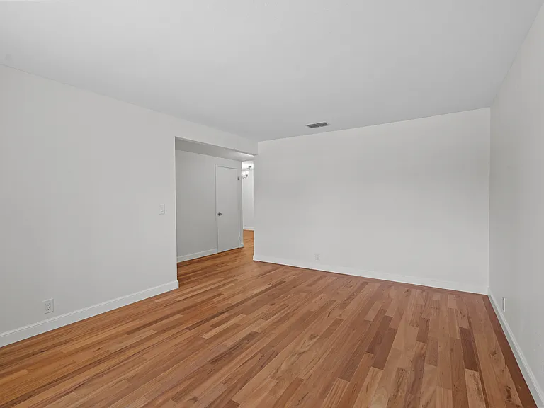 2387 Ralston Ct — Photo 13