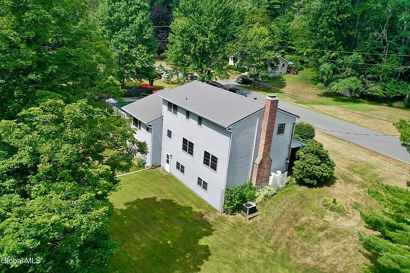 3rd image of 63 Edgewood Drive