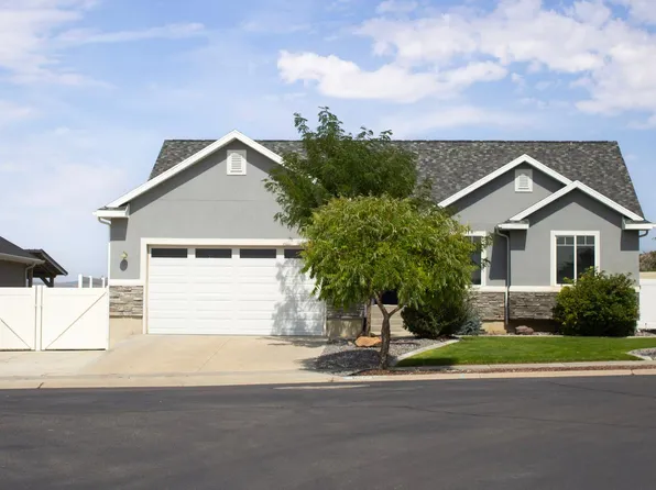 2655 E Clarkstone Dr, Eagle Mountain, UT 84005