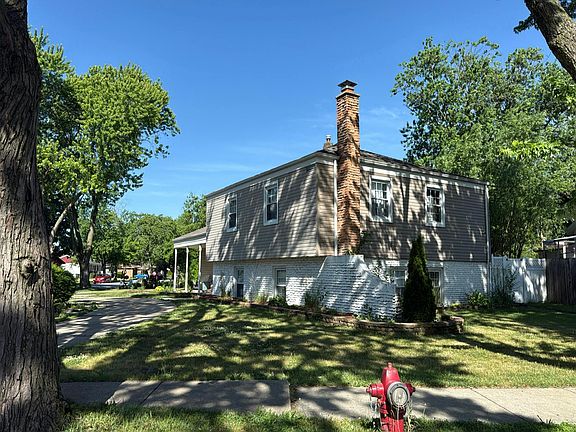 2nd image of 3346 S Manor Dr