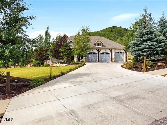 3rd image of 1041 W Lime Canyon Rd