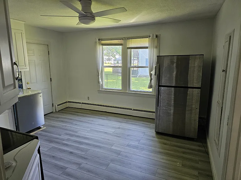 389 Main St #1 — Photo 4