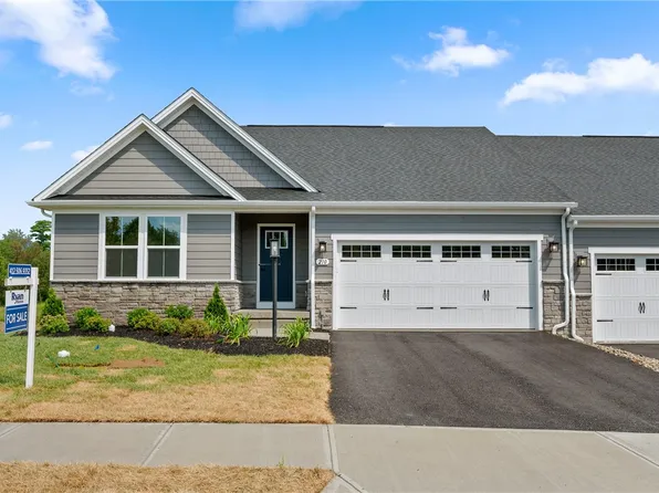 210 Mary St, Coraopolis, PA 15108