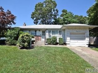 49 Rensselaer Dr, Commack, NY 11725