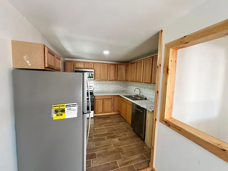 706 Penn St #1 — Photo 6