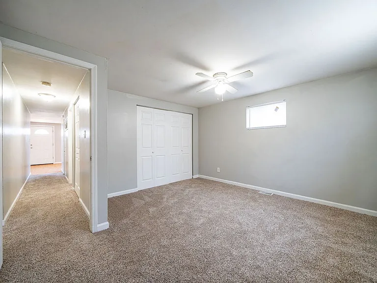 511 Elsmere St — Photo 7