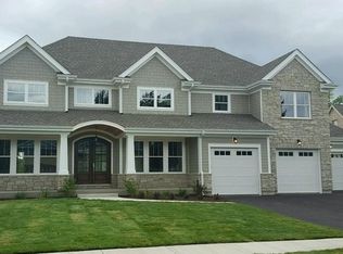 956 W Ellis St, Palatine, IL 60067