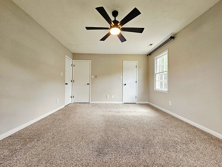 7490 Beverly Dr — Photo 16