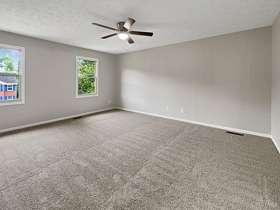 5th image of 7610 Holliston Pl
