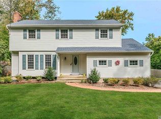 161 Middleville Rd, Northport, NY 11768