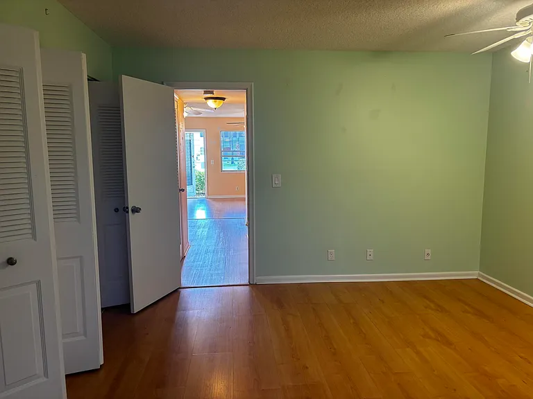 4 Sussex A — Photo 6