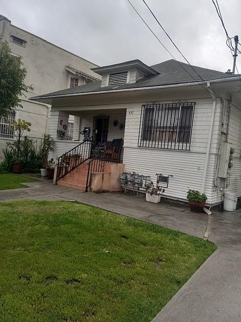 front yard/house