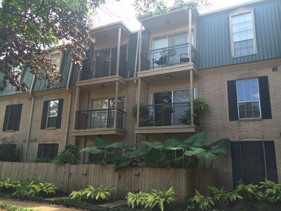 4515 Briar Hollow Pl APT 211, Houston, TX, 77027