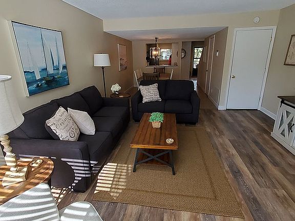 3rd image of 15 Deallyon Ave APT 114