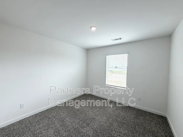 537 S Neon Ave — Photo 21
