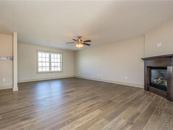 5th image of 2605 NW 40th St