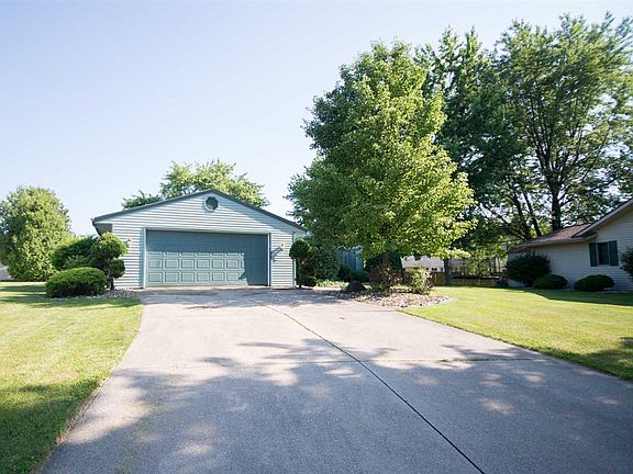 5th image of 614 Azuba Ct