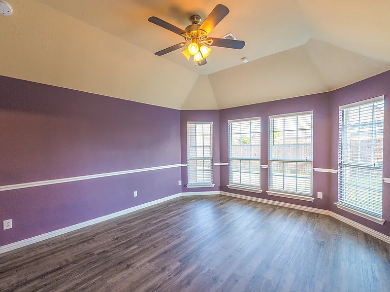 918 Witherby Ln — Photo 17