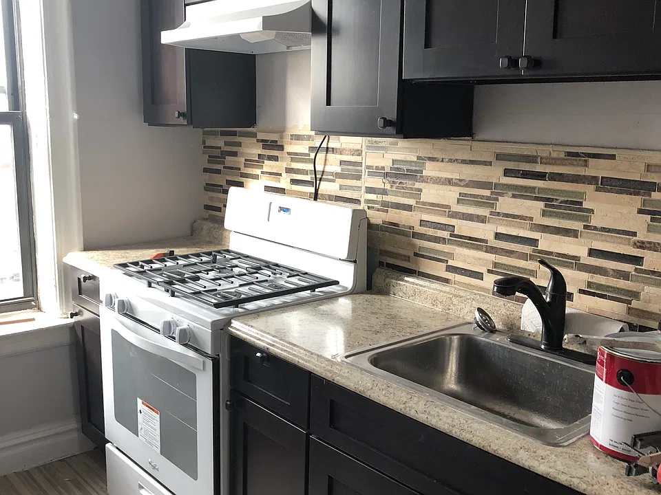 324 Liberty Ave #11