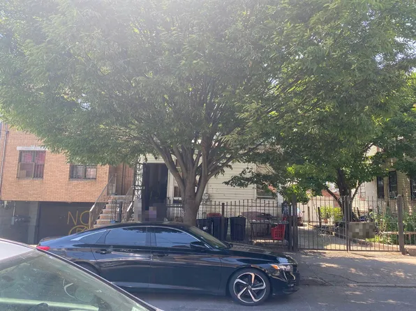 24 Doscher St, Brooklyn, NY 11208