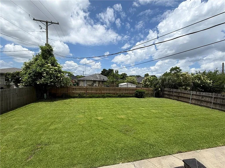 532 Oakwood Dr — Photo 16