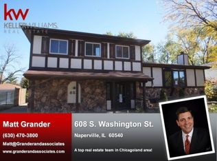 823 S Iowa Ave, Addison, IL 60101