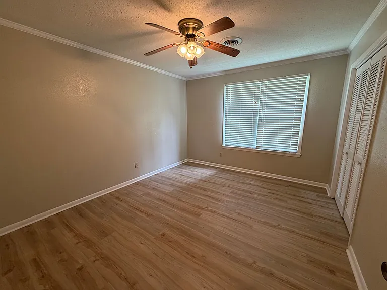 556 County Road 1460 — Photo 17