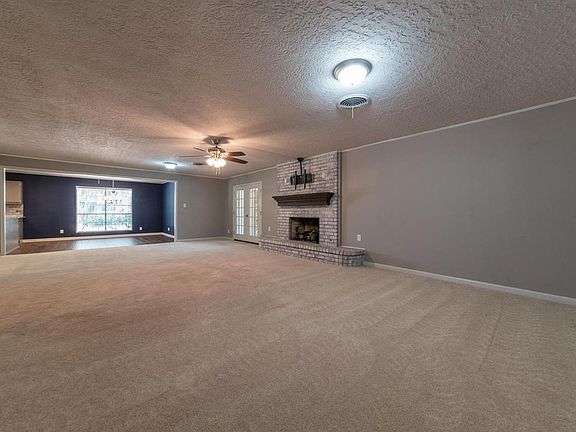 5th image of 7870 Weaver Dr