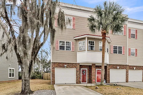 4668 Palm View Cir Photo 1