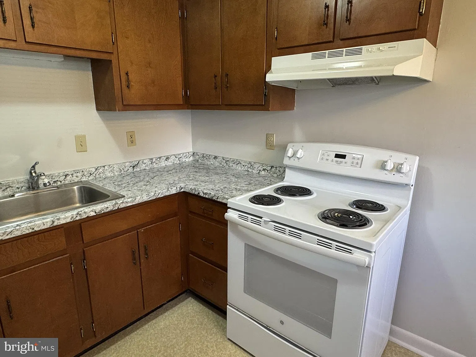 1 bed, 1.0 bath, $1,550 — Photo 2