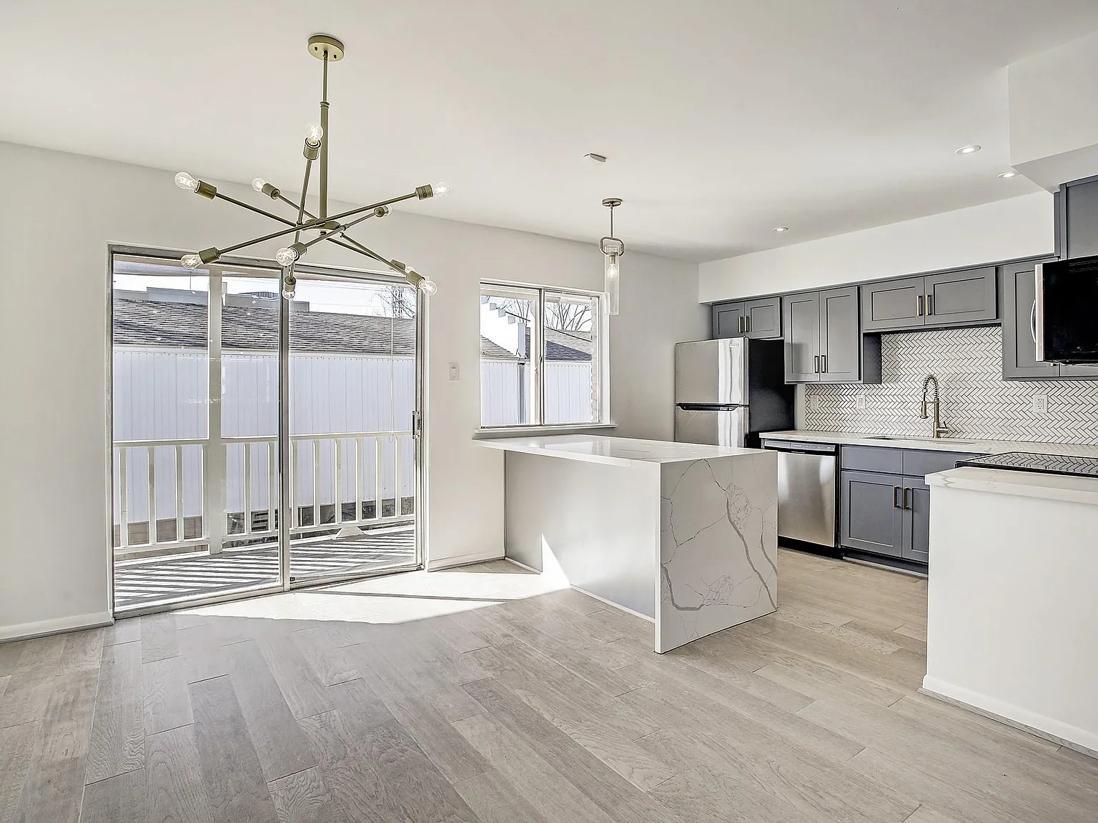 2 bed, 1.5 bath, 1068 sqft, $1,895 — Photo 1