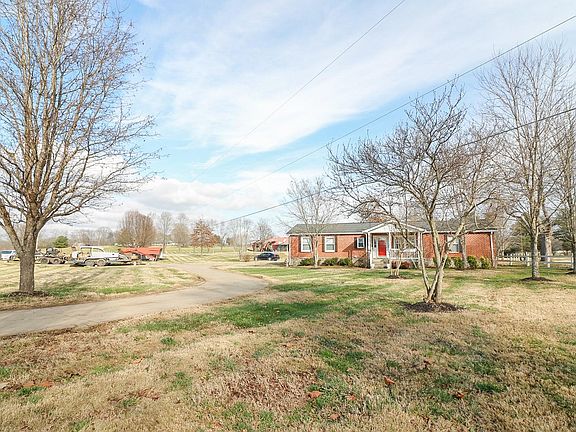 2nd image of 130 Rollins Ln