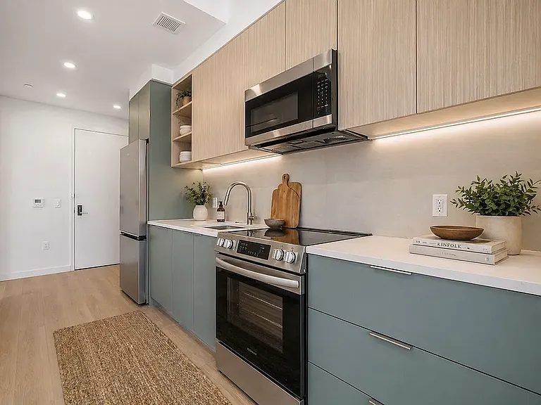 2363 Bedford Ave #8 — Photo 3