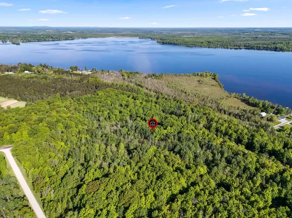 White Buck Ln #9, Crivitz, WI 54114