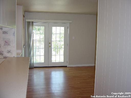4th image of 3303 Deer Creek St