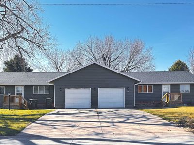 887 & 889 W Campbell St, Minden, NE, 68959