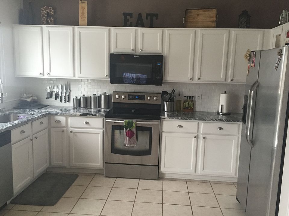2nd image of 11715 Meadowood Ln