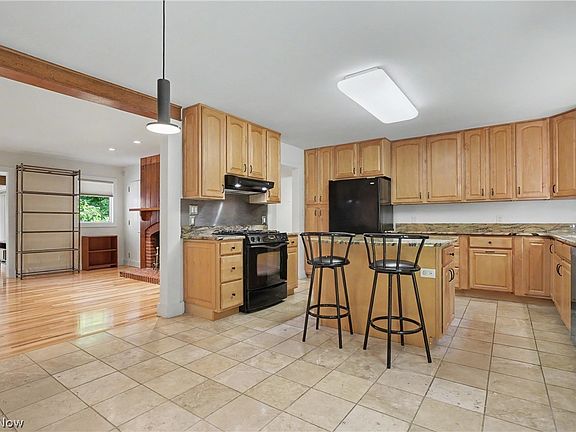 5th image of 4389 Everett Rd