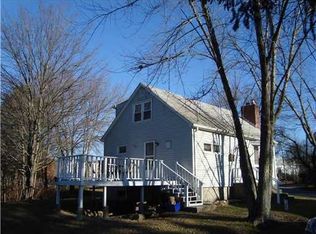 131 Hopkins Hollow Rd, Coventry, RI 02827