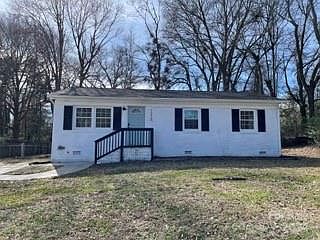 1st image of 1215 Cardinal Dr