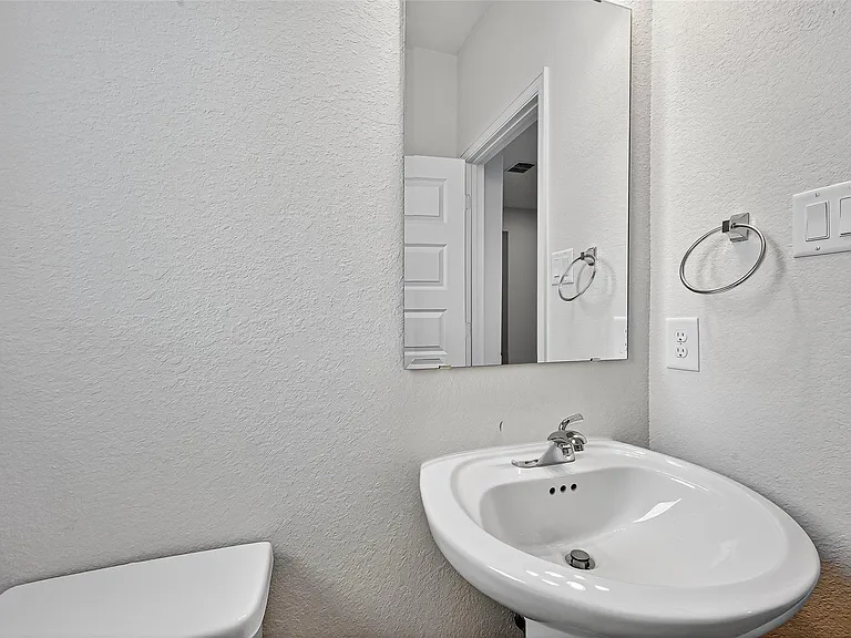 5019 Bowen Prairie Dr — Photo 21