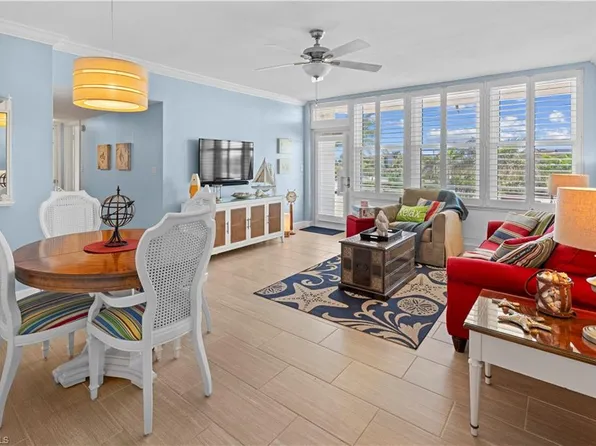 240 Seaview Ct, Marco Island, FL