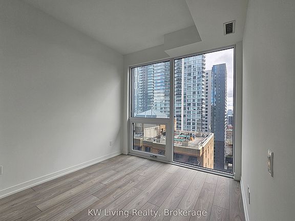 4th image of 82 Dalhousie St #2001