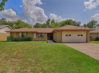 1014 Westminster Ln, Mansfield, TX 76063