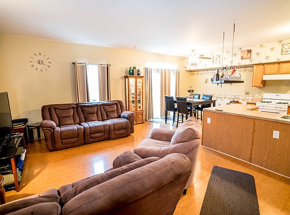 4th image of 16436 Willow Walk Dr