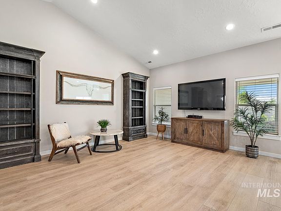 5th image of 6269 W Los Flores Ct